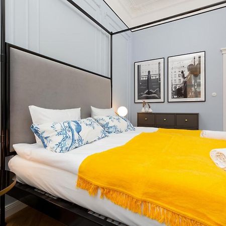 Lux Golden Apartment Praga Kepna By Renters Prestige Warsawa Bagian luar foto