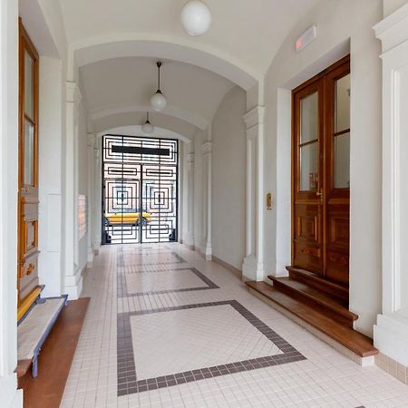Lux Golden Apartment Praga Kepna By Renters Prestige Warsawa Bagian luar foto