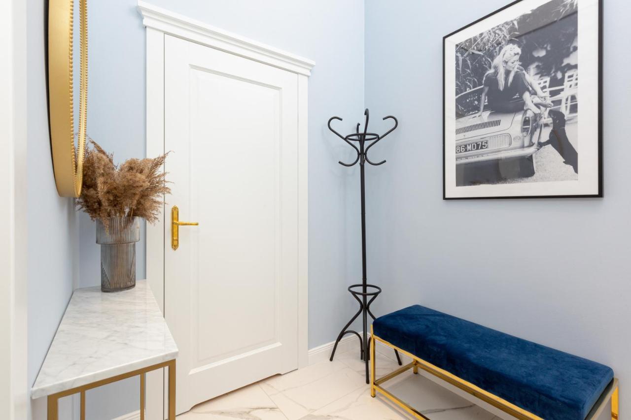 Lux Golden Apartment Praga Kepna By Renters Prestige Warsawa Bagian luar foto